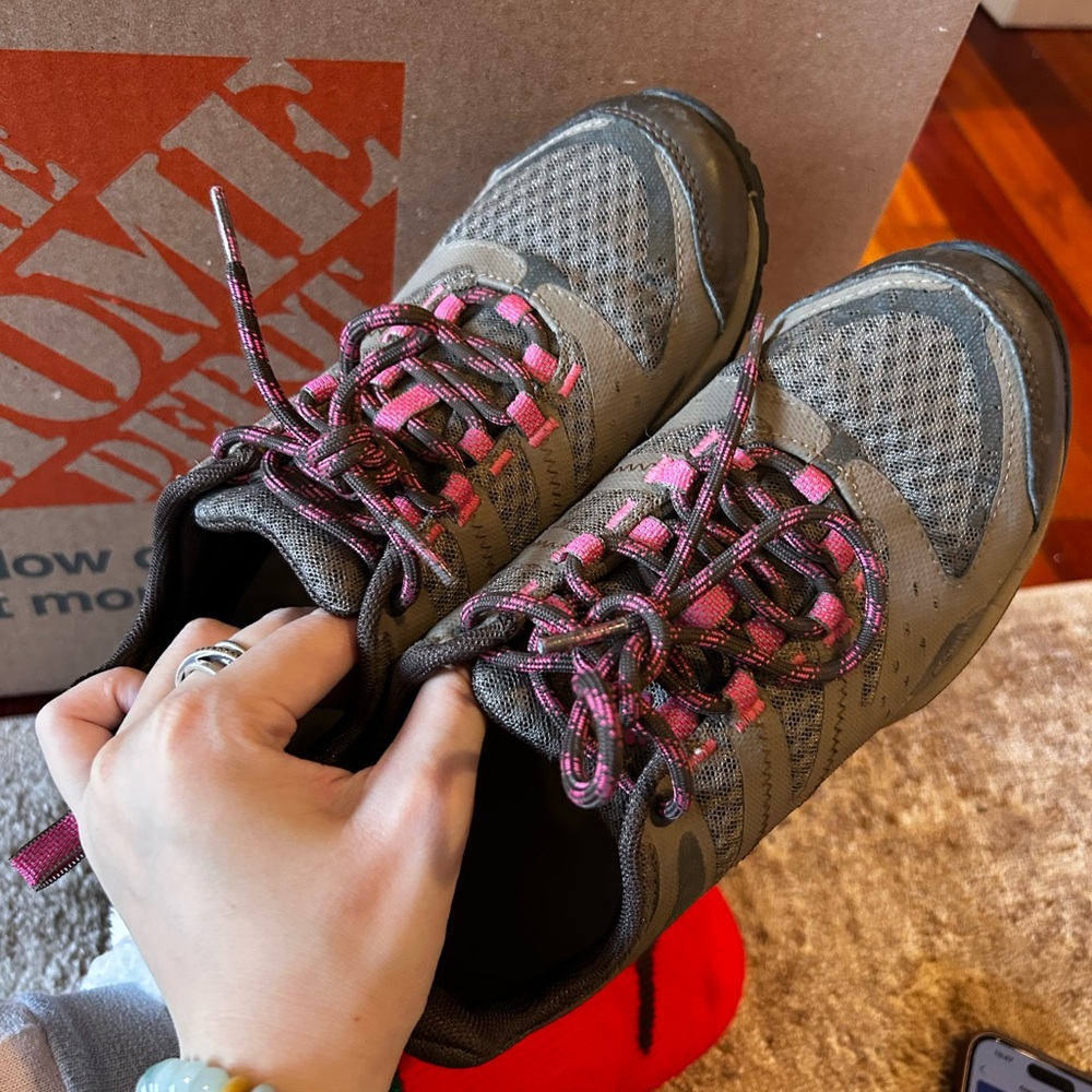 Columbia waterproof hiking shoes